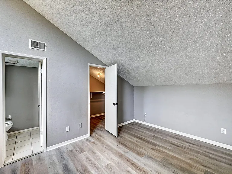 12900 Walden Rd #6 — Photo 24