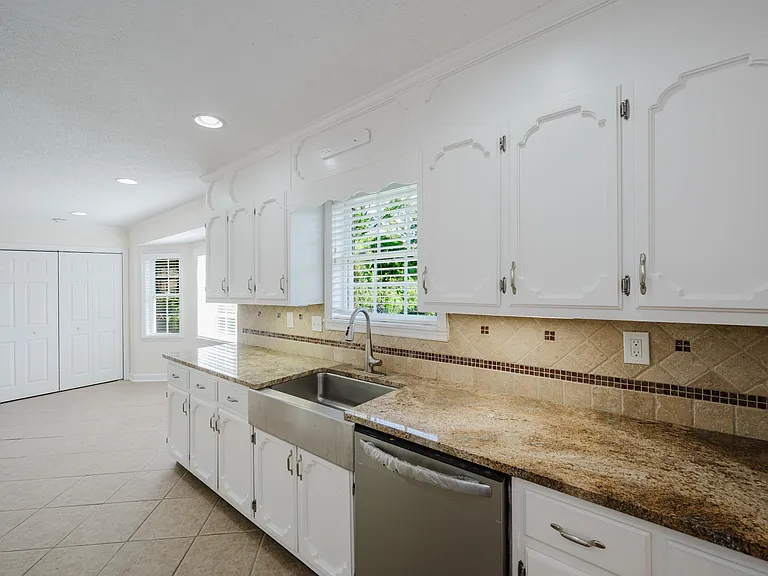 1828 Jacobs Ln — Photo 13