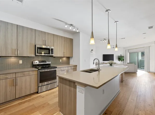 3600 S Lamar Blvd #206, Austin, TX 78704