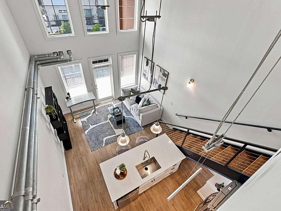 5th image of 260 18th St NW #10304