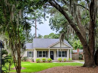 218 Port Royal Dr, Savannah, GA 31410