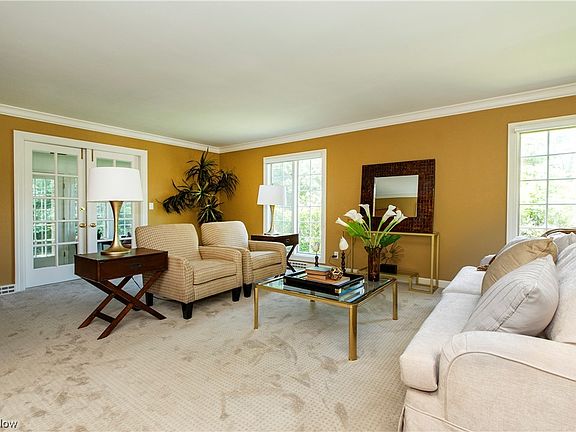 3rd image of 18220 Parkland Dr