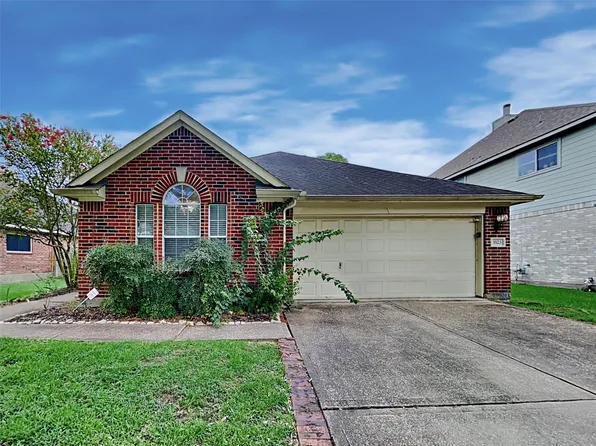 3523 Pine Valley Dr, Pearland, TX 77581