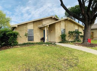 2043 Kings Rd, Carrollton, TX 75007