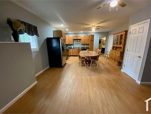5th image of 931 Kishwaukee St #2