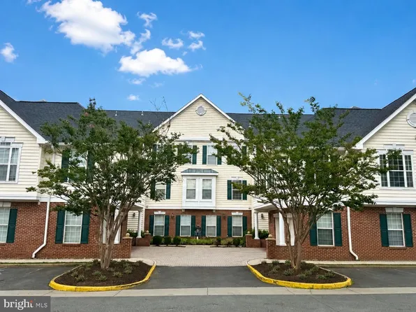 43134 Watercrest Sq Unit 303, South Riding, VA 20152
