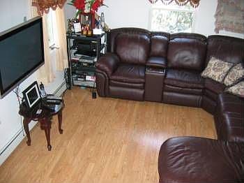 5th image of 349 Gardiner Ave