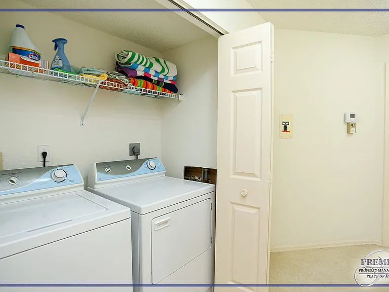 1044 Woodshire Ln #B203 — Photo 28