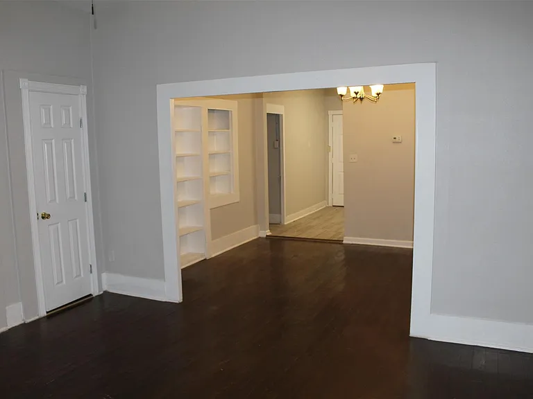 402 Granberry St — Photo 4