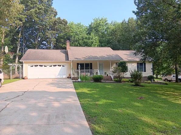 1631 Warwick Ct, Lincolnton, NC 28092