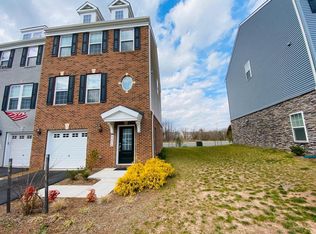 8474 Craggan Ln, Manassas, VA 20109
