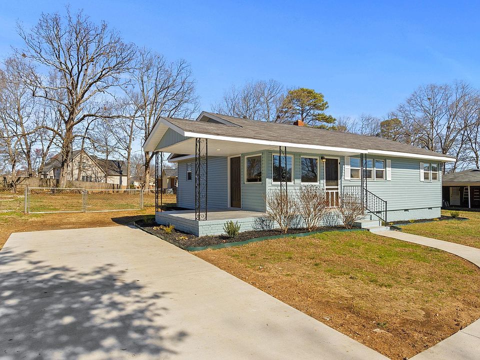 1st image of 15 Berea Ln