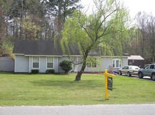 813 Mill River Rd, Jacksonville, NC 28540