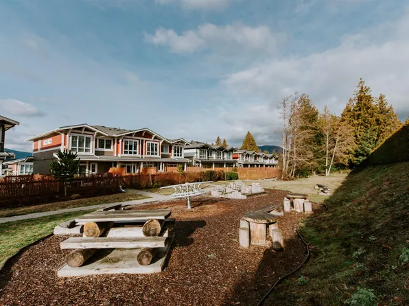 5972 Oldmill Ln, Sechelt, BC V7Z 0S2