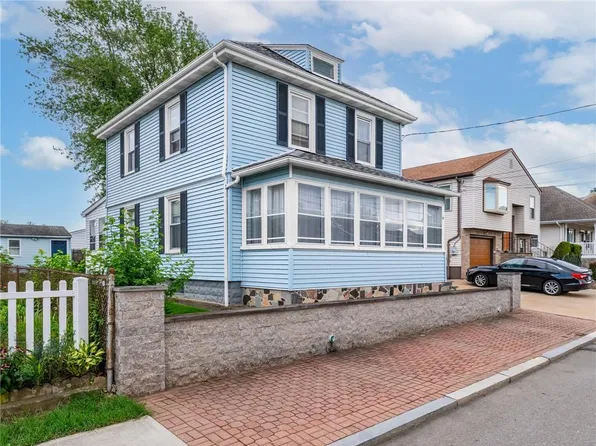 94 5th St, East Providence, RI 02914