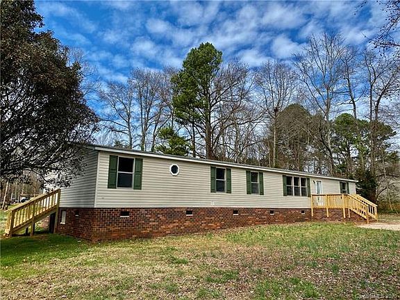 4th image of 2794 McFarland Dr