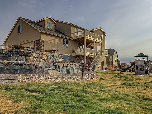 3rd image of 42017 Big Horn Cir