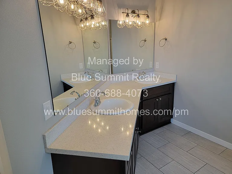 105 Brodie St SE — Photo 8