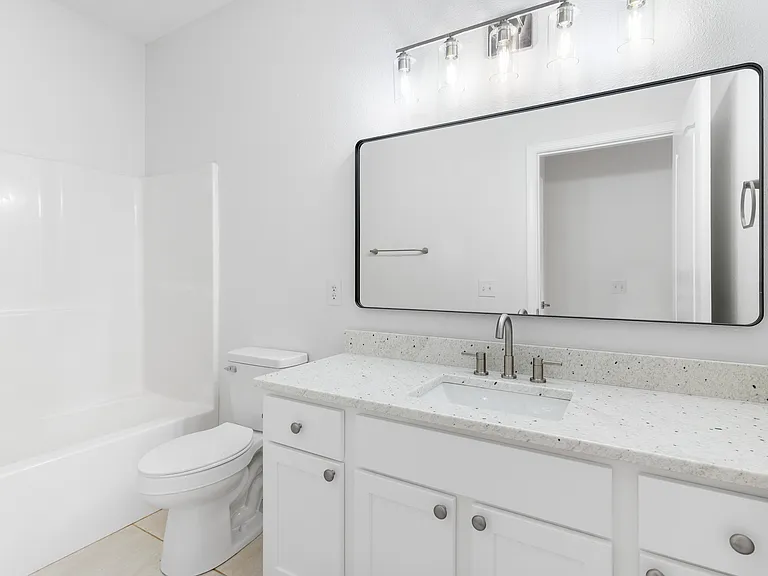 2031 Presidio St #2029 — Photo 10