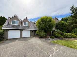 17417 SE 46th Pl, Bellevue, WA 98006