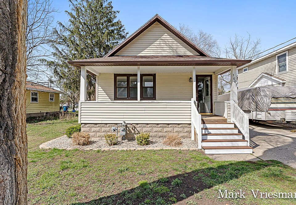 1st image of 1607 Waverly Ave