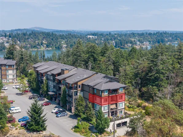 286 Wilfert Rd #303, Colwood, BC V9C 0H6