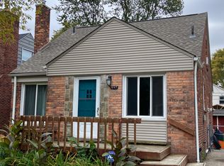 947 Columbia Rd, Berkley, MI 48072