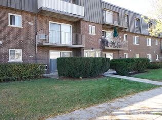 588 Fairway View Dr APT 1H, Wheeling, IL 60090