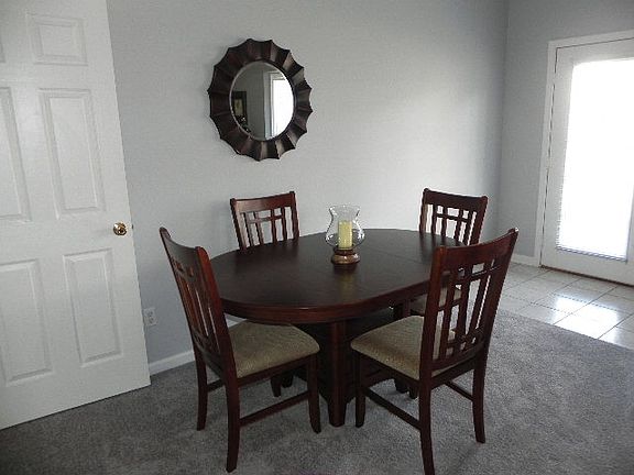 4th image of 117 Woodmere Dr