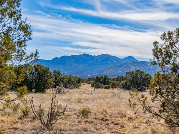 56 Ocean View Dr, Cerrillos, NM 87010