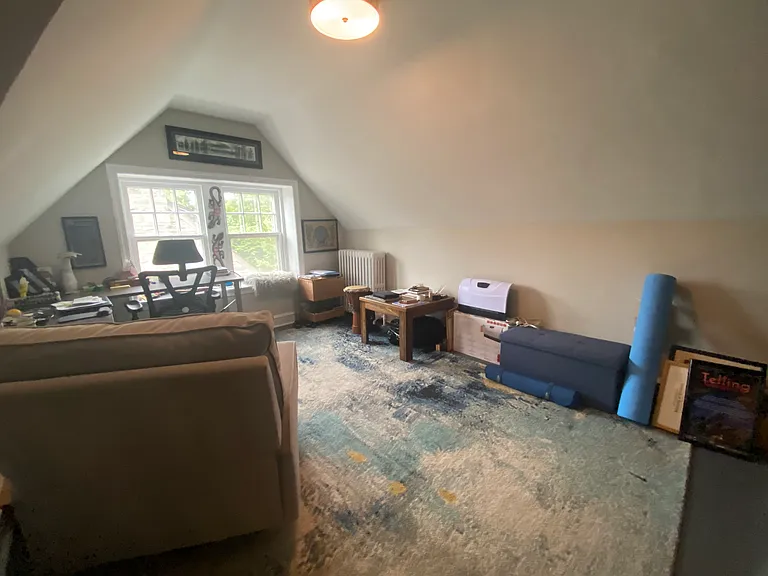 4th bedroom on 3rd floor - a special space