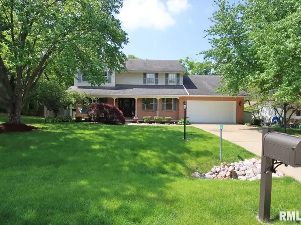 303 E White Oak Ct, East Peoria, IL 61611