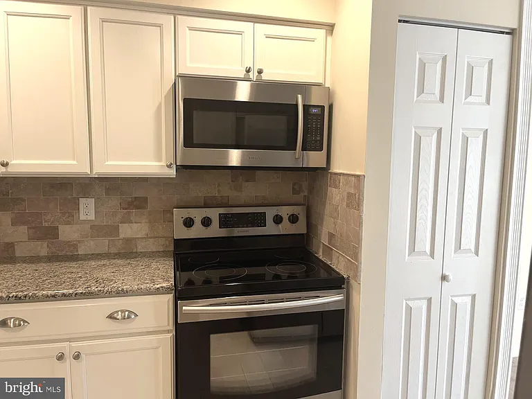 2407 Noras Ct #2407 — Photo 5