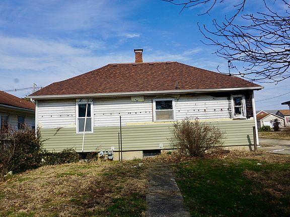 3rd image of 504 W Randolph St