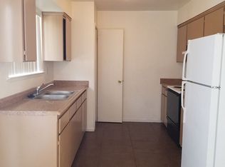 3037 W Pontiac Way APT 102, Fresno, CA 93722