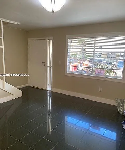 643 W 68th St #643 — Photo 2