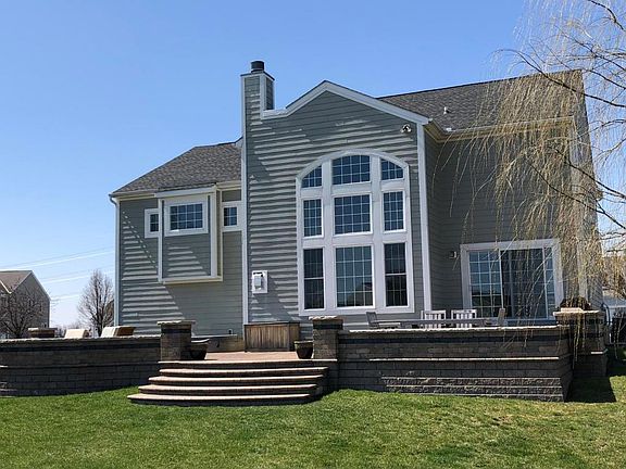 3rd image of 4896 Barbeau Ln