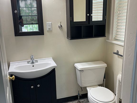 4th image of 300 W Miner St #2E