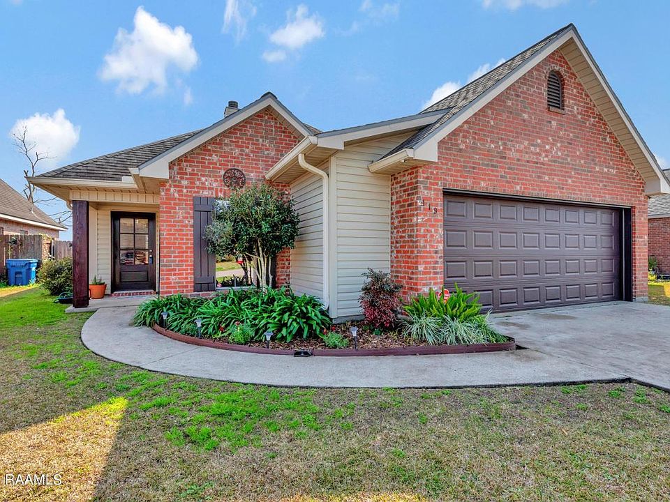 1st image of 119 Legend Creek Dr