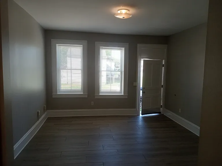 225 E Steins St #6 — Photo 7