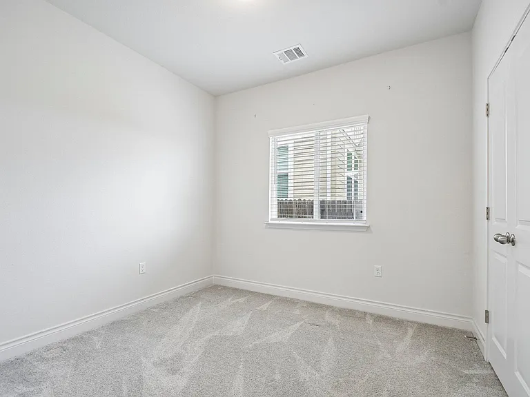 10213 Forest Grove Dr — Photo 12