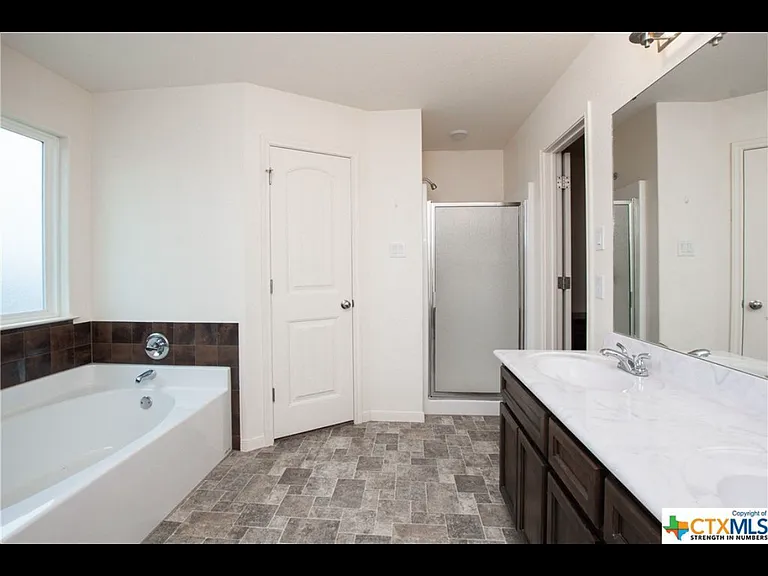 6806 Black Springs Dr — Photo 9