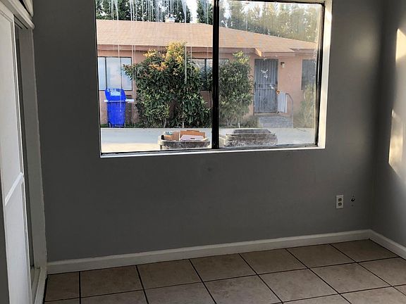 4th image of 4785 Lantana Dr