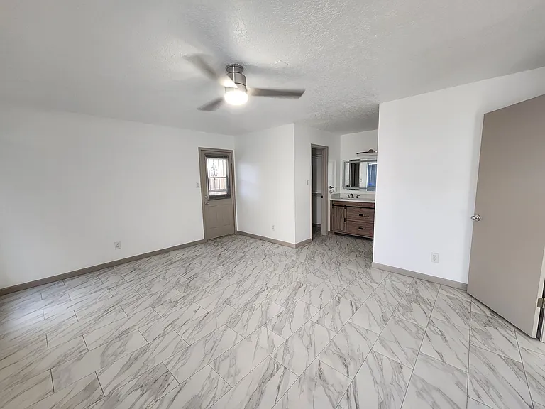 112 Canyon View Ct NE — Photo 7