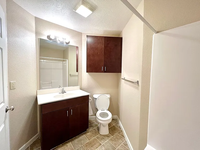 1714 Avenue K — Photo 10