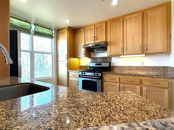 3rd image of 401 Crescent Ct APT 4305