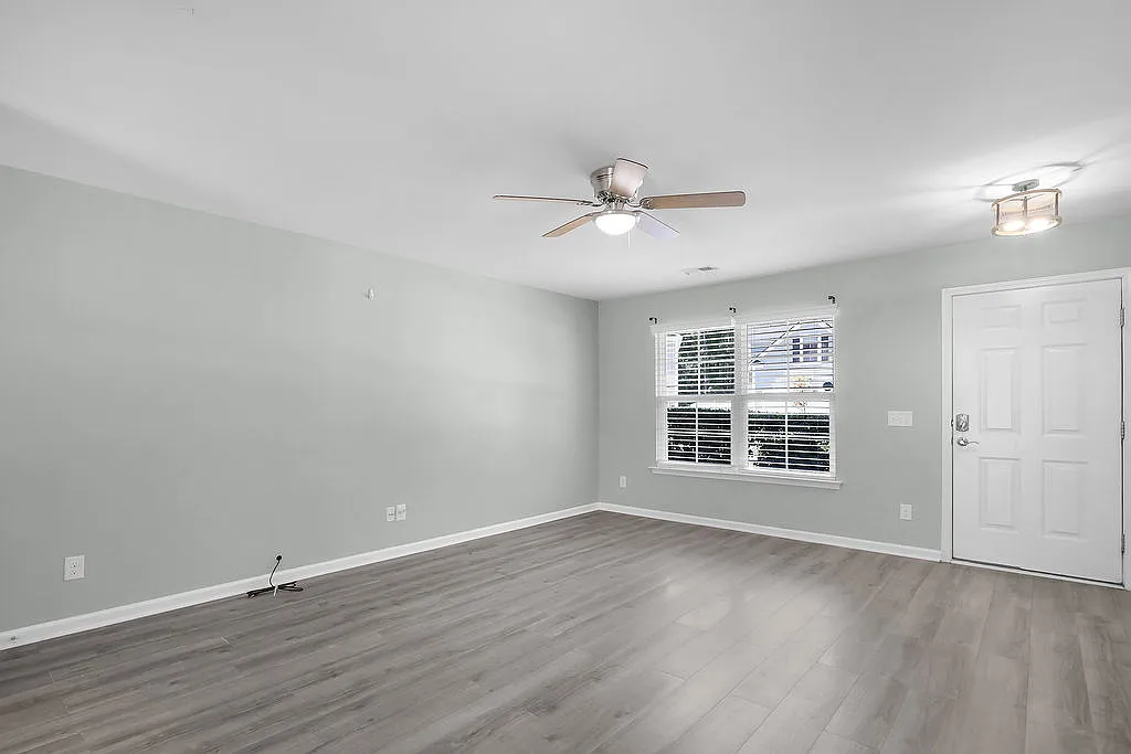 4 bed, 1750 sqft, $2,750 — Photo 3