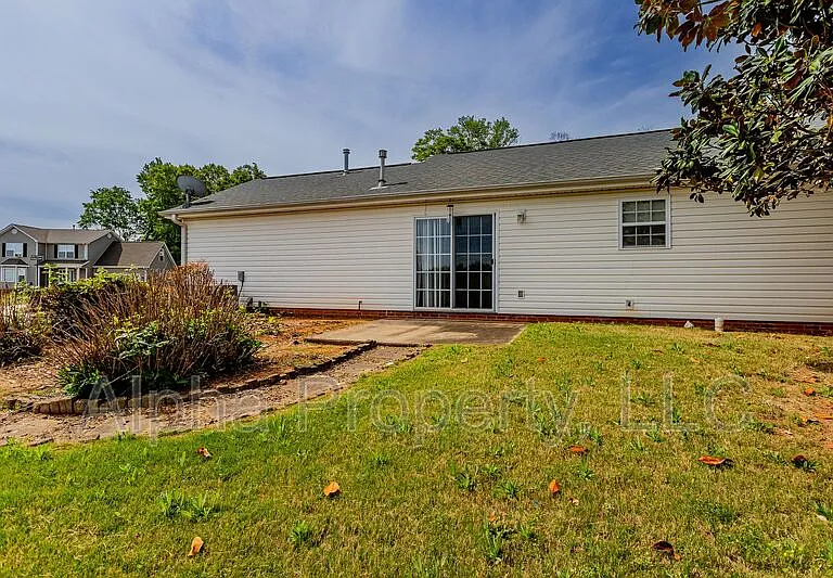 103 Hickory Rock Ln — Photo 17