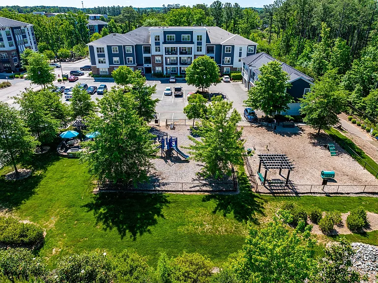 Grilling Area, Playground and Dogpark