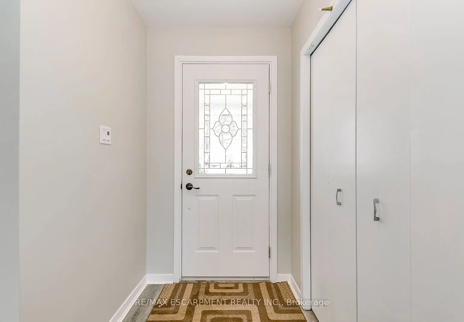 3 bed, $3,850 — Photo 4